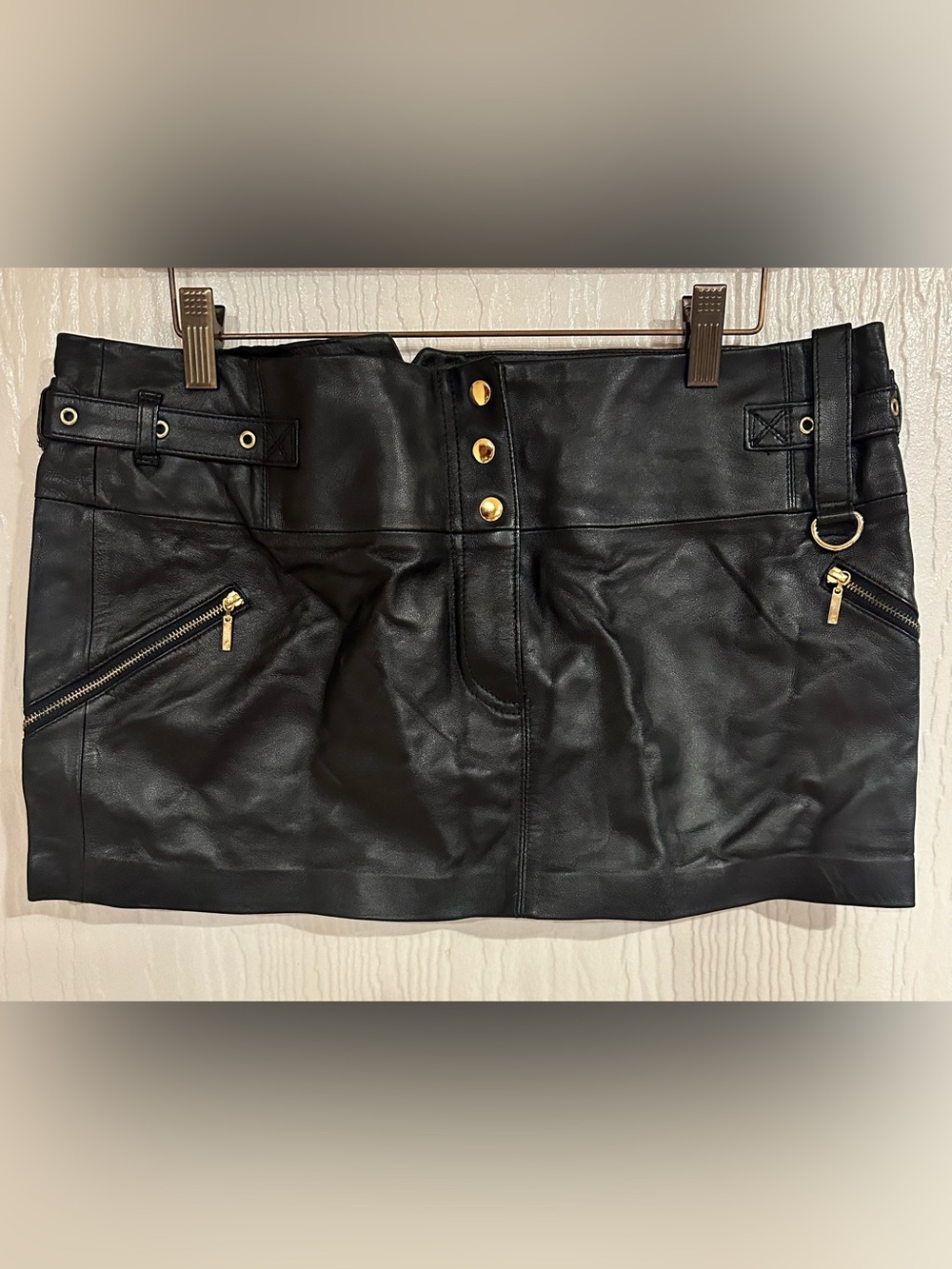 NWT Marciano Black Leather Mini Skirt Gold Hardware Zipper Detail SIZE 10